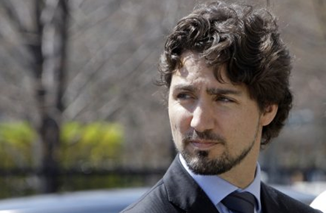 Justin Trudeau apologizes